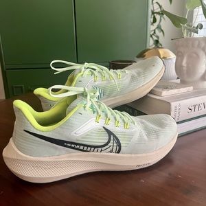 Nike Pegasus Running Shoe